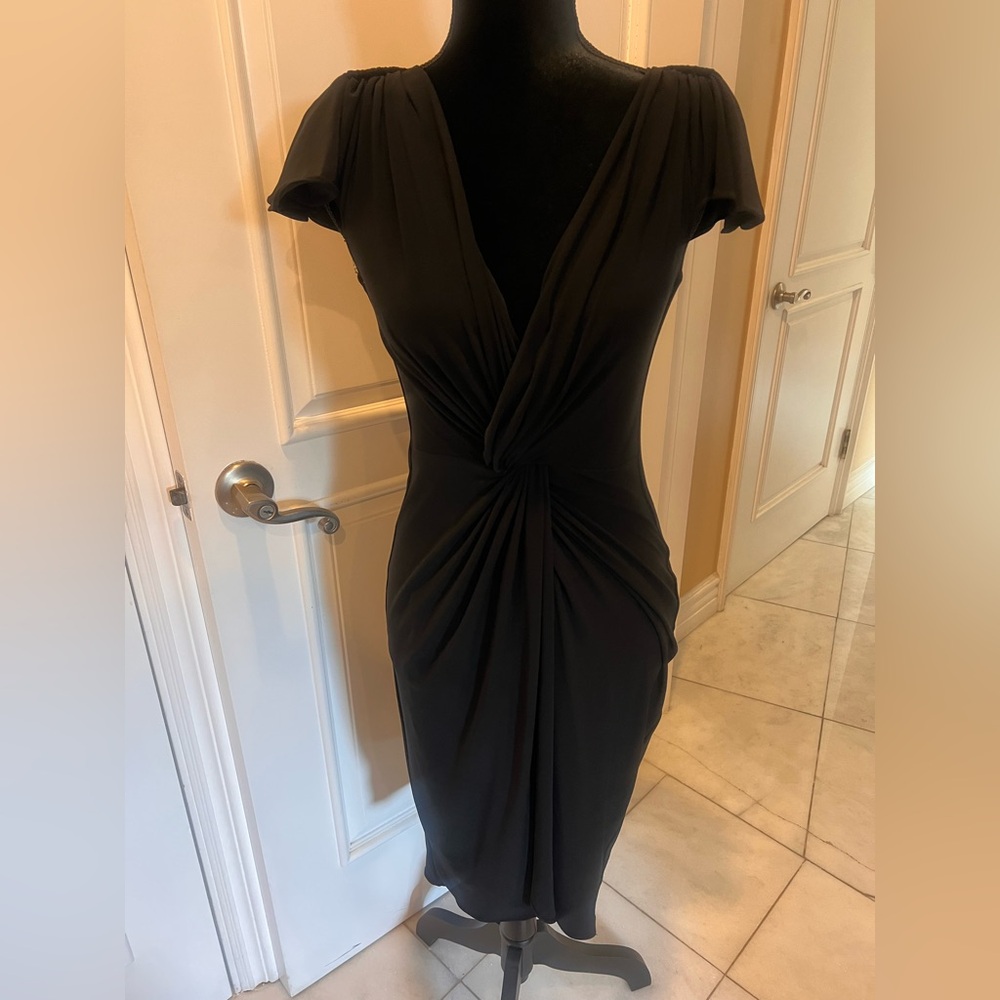 Just...Taylor Chic Black Midi Dress